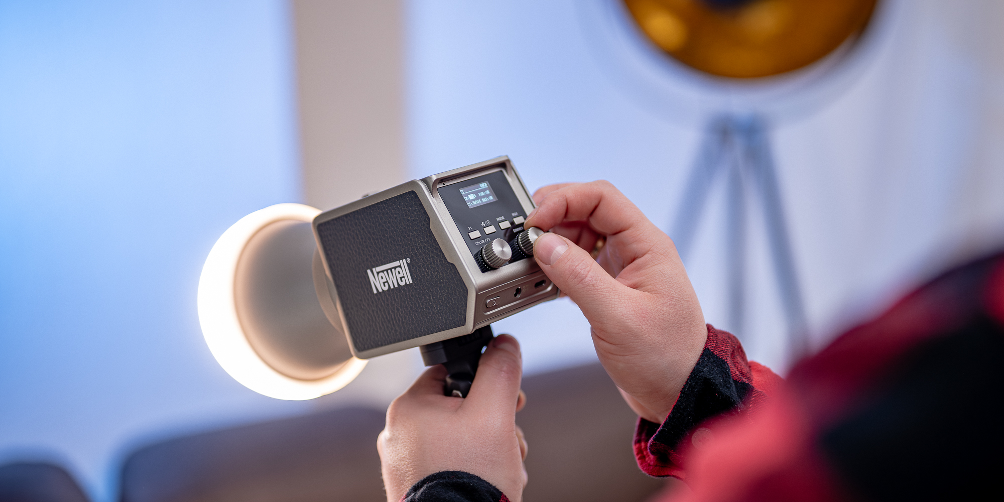 Lampa LED Newell Zora 60 WB (2700 - 6500 K)